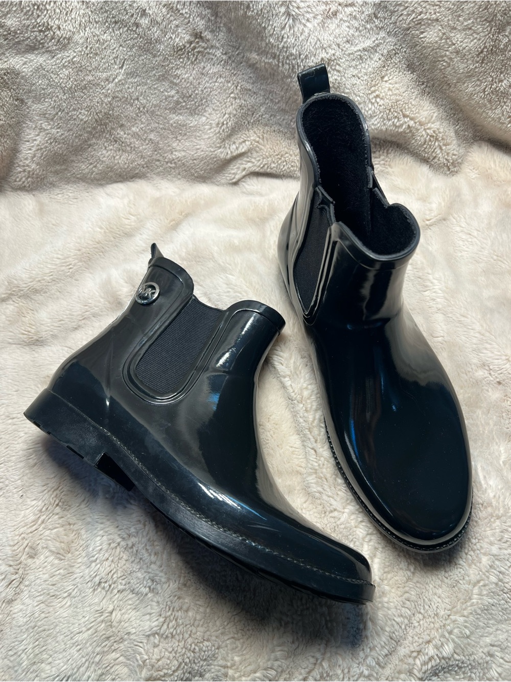 Michael Kors Chelsea rain booties size 9